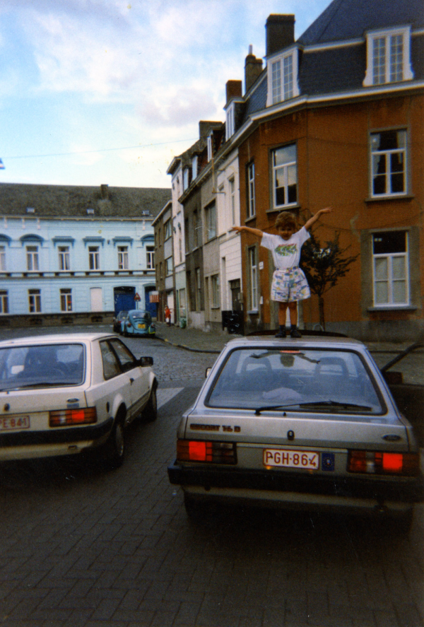 Een Bosnisch vluchtelingenkind in Gent, jaren 1990 – collectie Sanela Salkic Een Bosnisch vluchtelingenkind in Gent, jaren 1990 – collectie Sanela Salkic